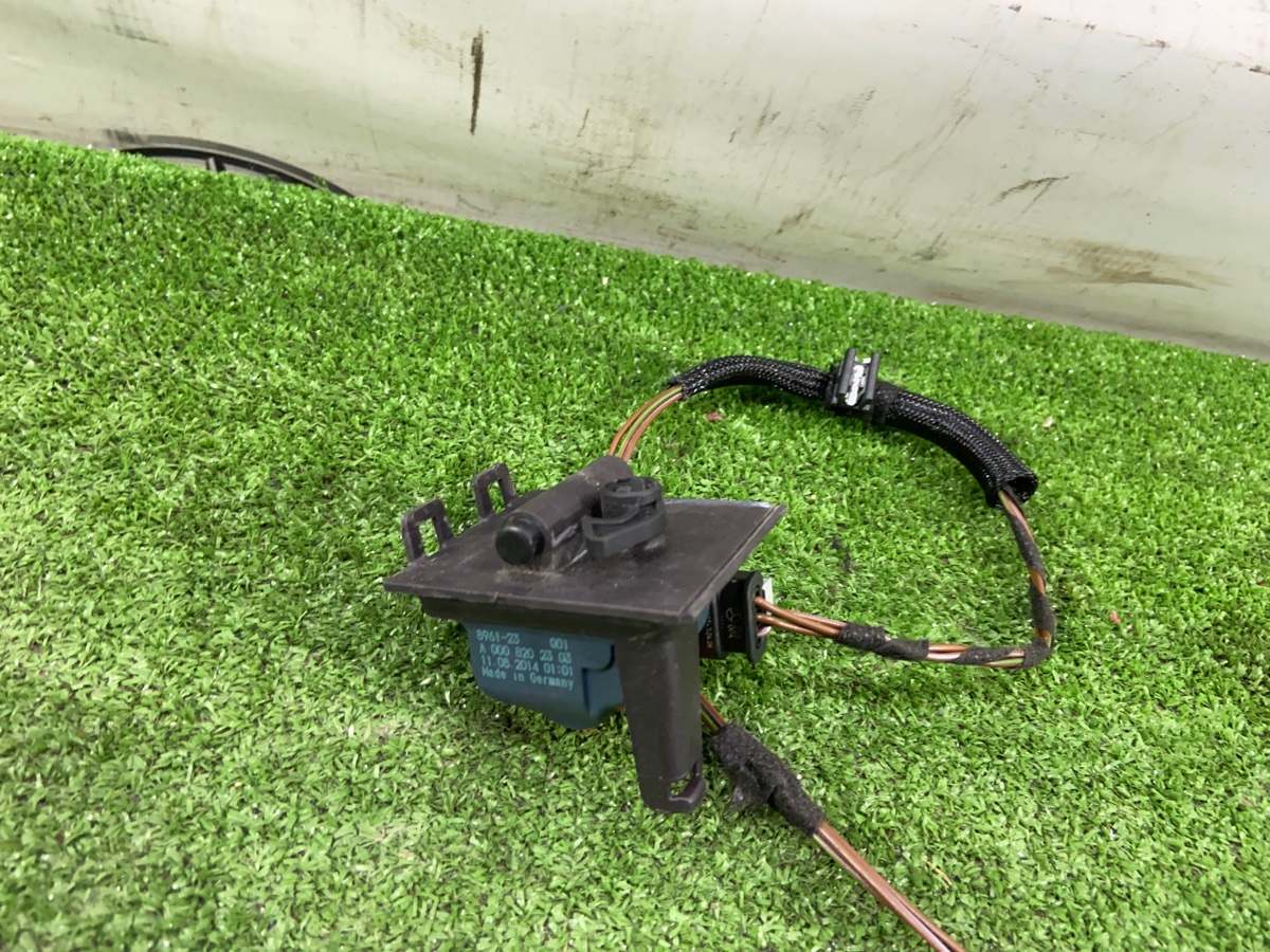 Активатор лючка бензобака Mercedes C180 W205 274.910