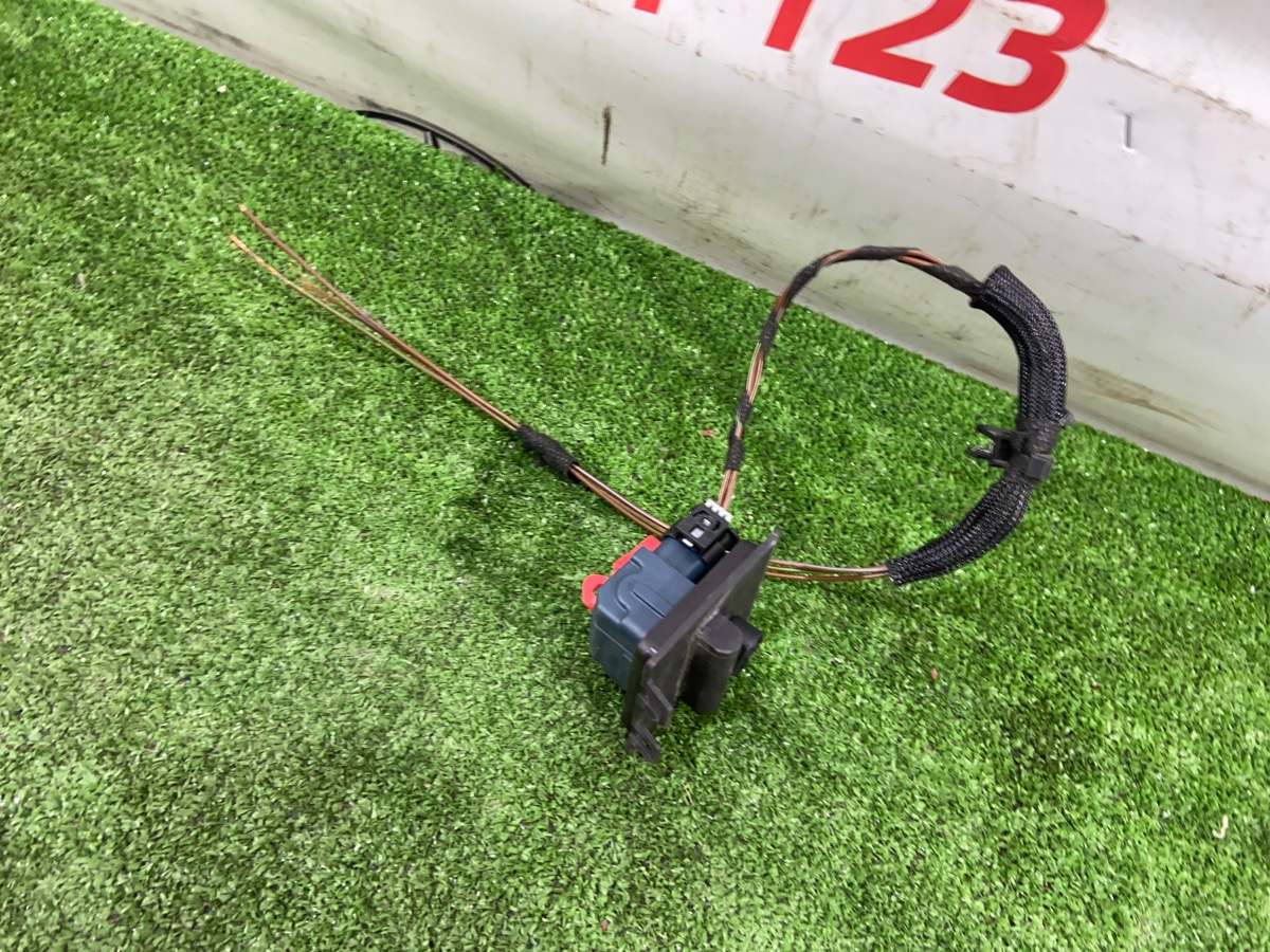 Активатор лючка бензобака C180 2014 W205 274.910