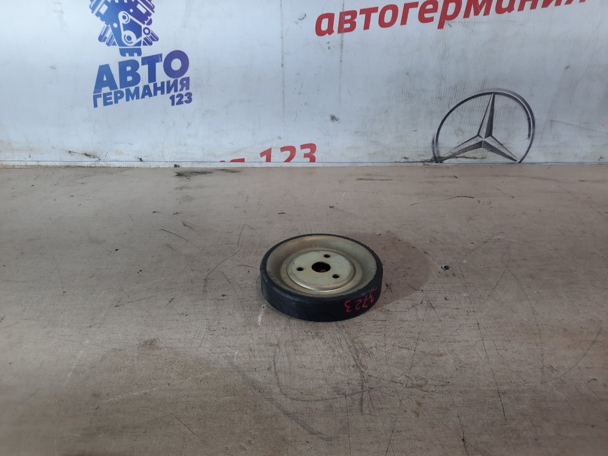Шкив помпы BMW 118i 2015 F20 N13B16 11517619020 контрактная