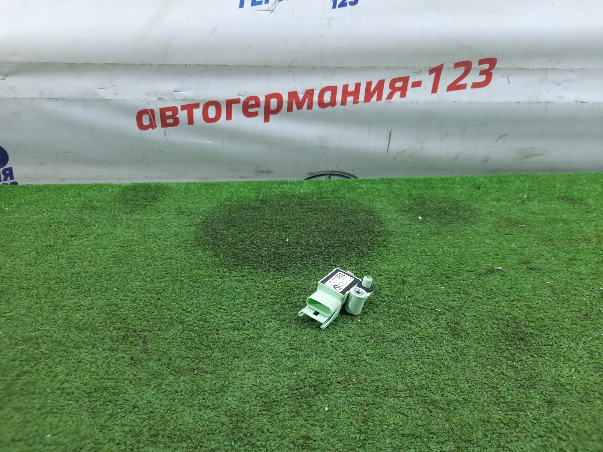 Датчик airbag MINI Cooper 2012 R55 65779118167 контрактная