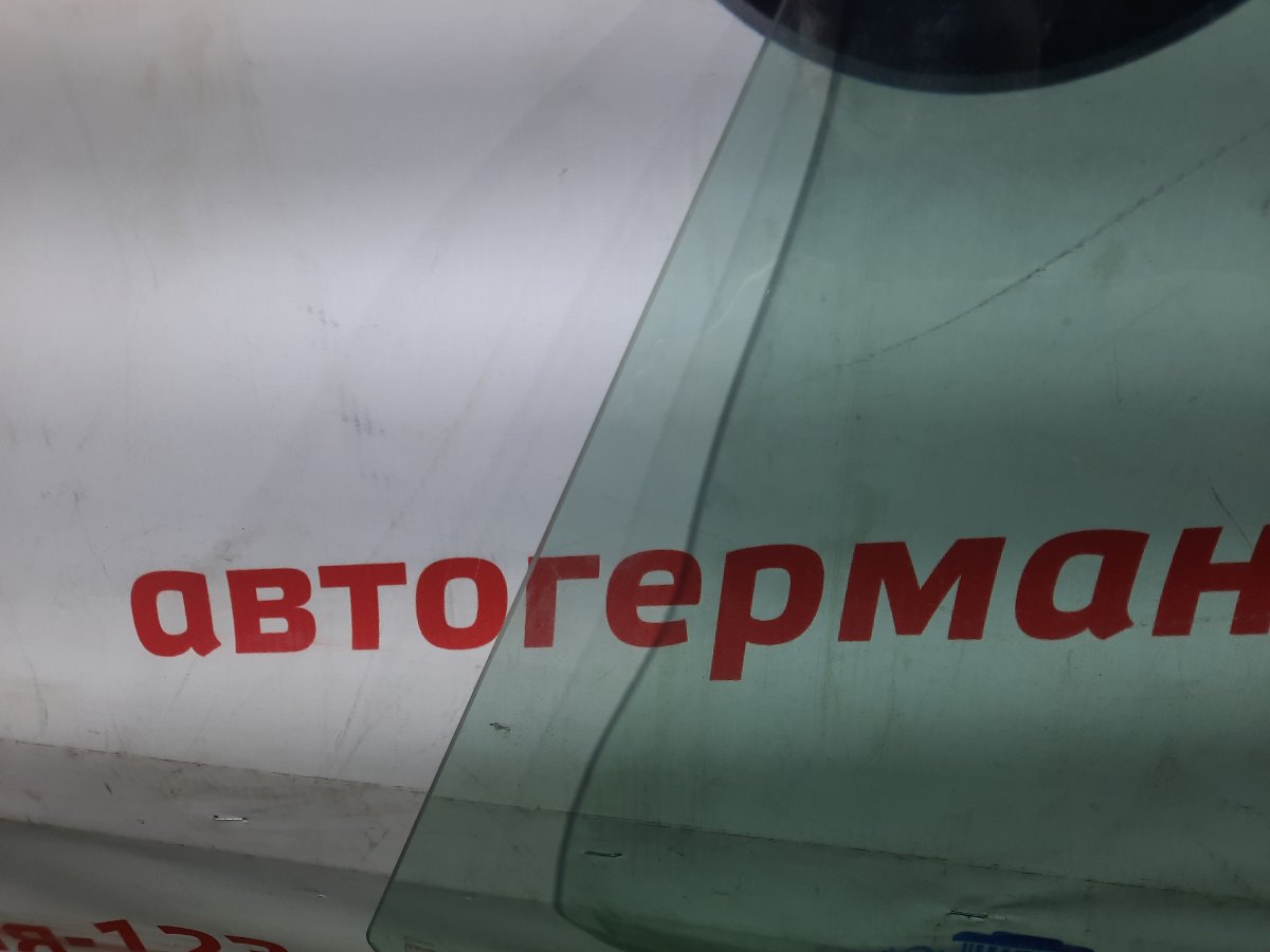 Стекло двери заднее правое A5 2009 8T Стекло двери заднее правое A5 2009 8T