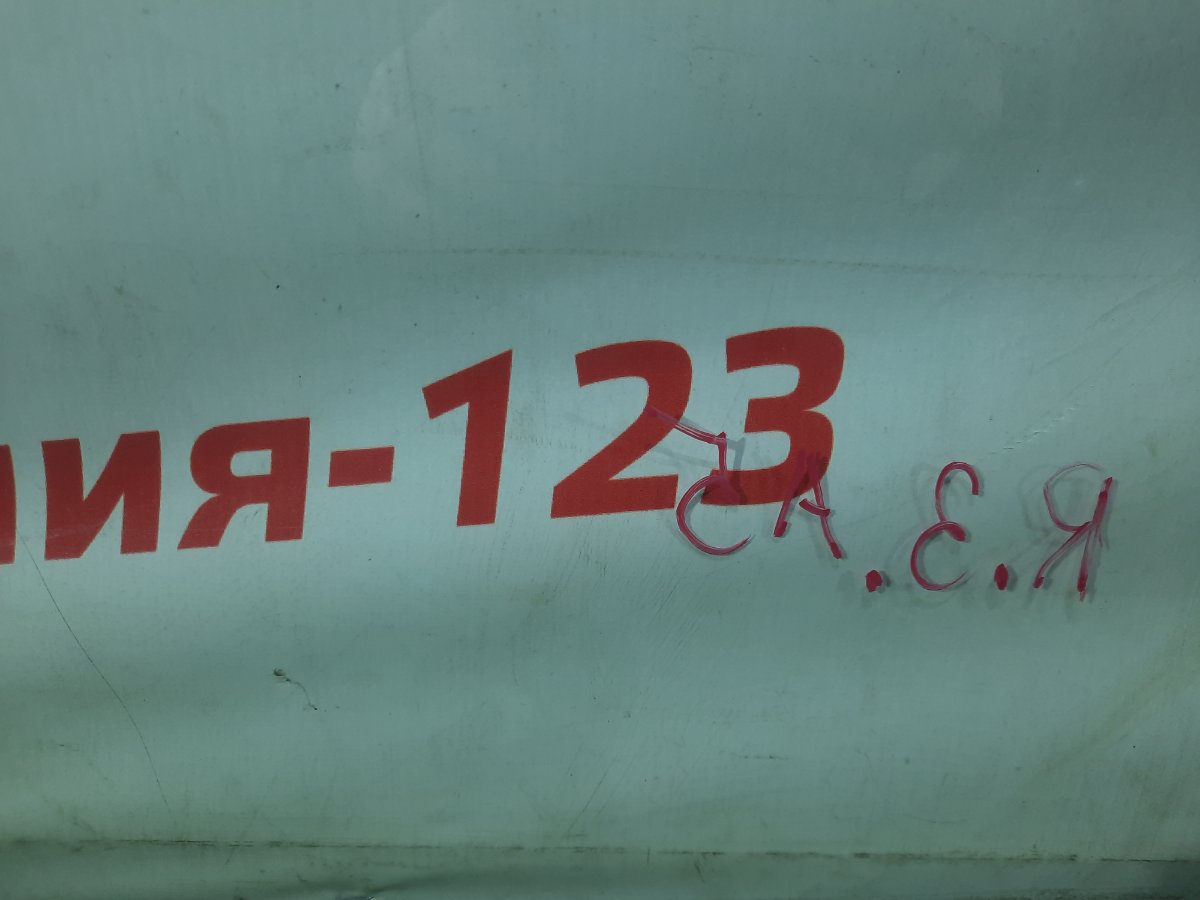 Стекло двери заднее правое A5 2009 8T Стекло двери заднее правое A5 2009 8T