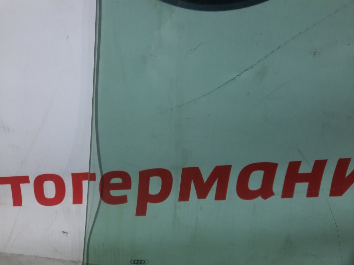 Стекло двери заднее правое A5 2009 8T Стекло двери заднее правое A5 2009 8T