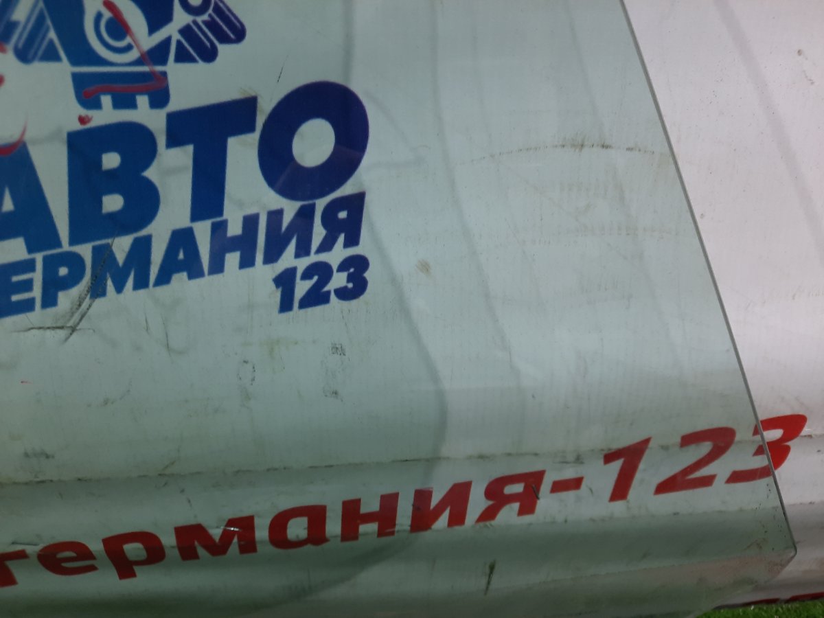 Стекло двери заднее левое A5 2009 8T