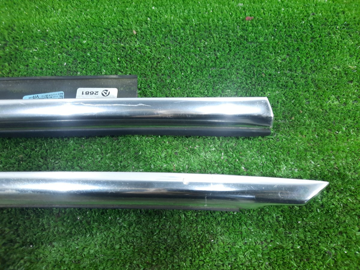 Молдинг двери передний A5 2009 8T