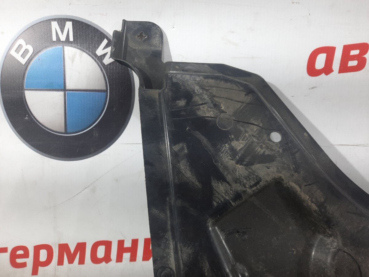 Защита антигравийная задняя правая GLA180 2015 X156 270.910