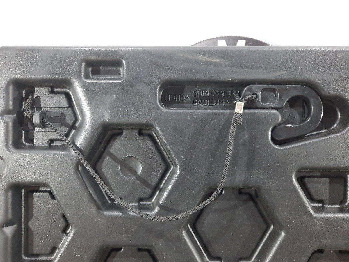 Пол багажника Accord 2002