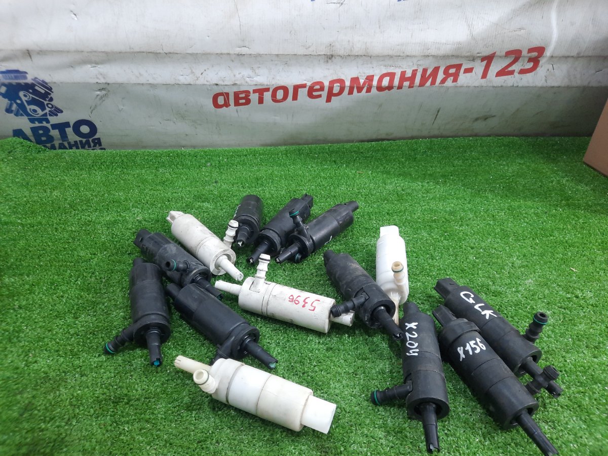 Запчасть насос омывателя фар Mercedes С200 2014 W204 A2108691221 контрактная Насос омывателя фар Mercedes С200 2014 W204 A2108691221 контрактная