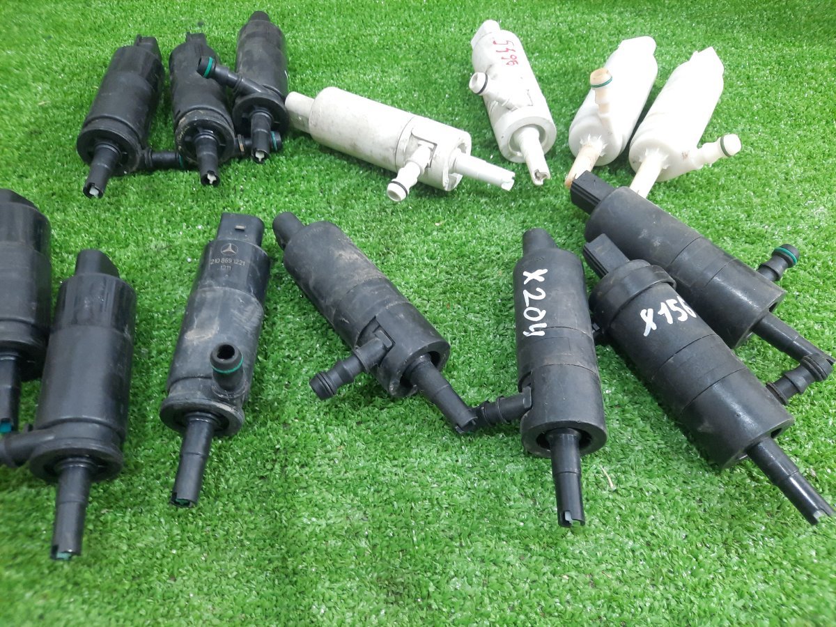 Насос омывателя фар С200 2014 W204 Насос омывателя фар С200 2014 W204