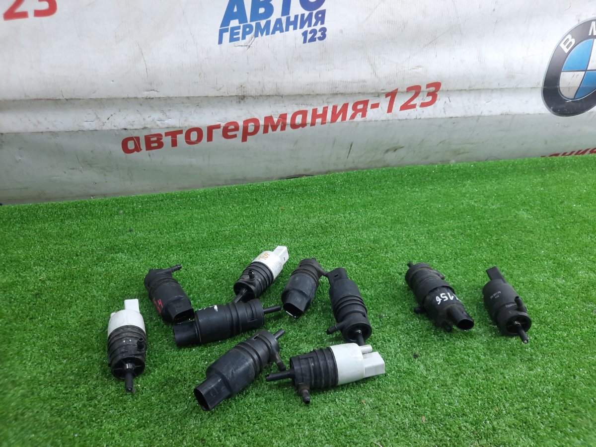 Насос стеклоочистителя Mercedes С200 2014 W204 A2218690121 контрактная