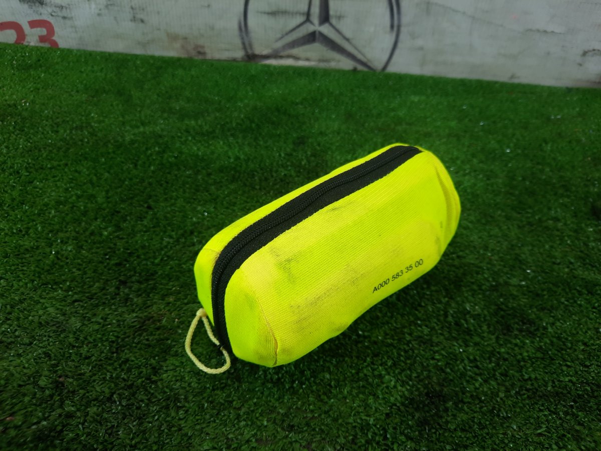 Светоотражающий жилет Mercedes C180 W205 274.910 Светоотражающий жилет Mercedes C180 W205 274.910