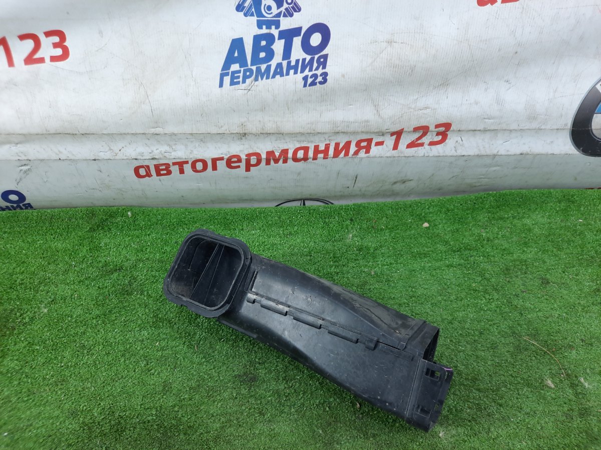 Воздуховод BMW 523d 2017 G30 B47D20A 13718577168 контрактная