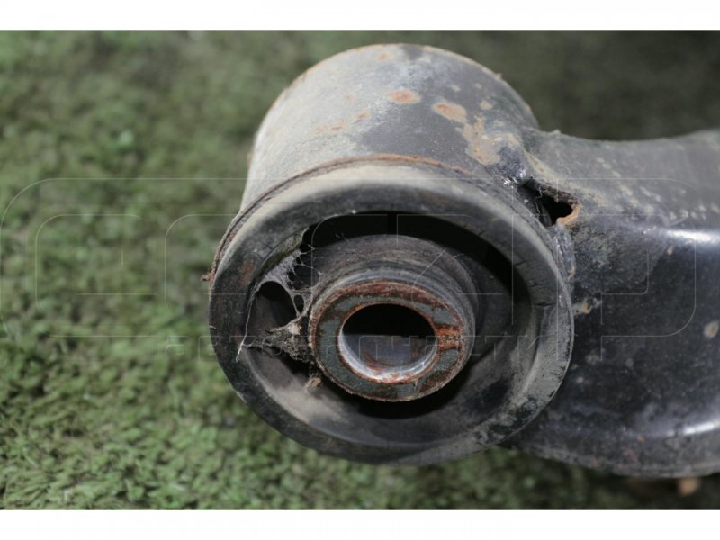 Рычаг передний левый Pajero V75