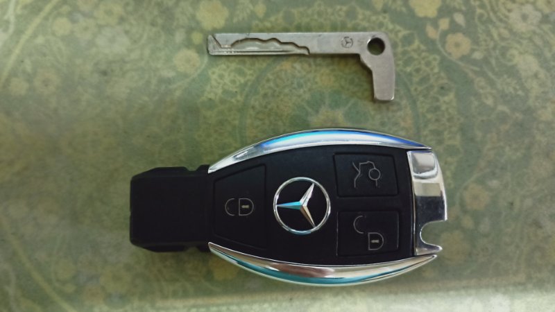 Ключ зажигания MERCEDES CLS500 218