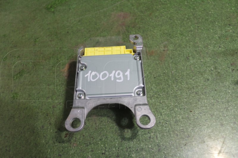 Блок управления SRS Corolla Fielder 2008.11 NZE144 1NZ-FE