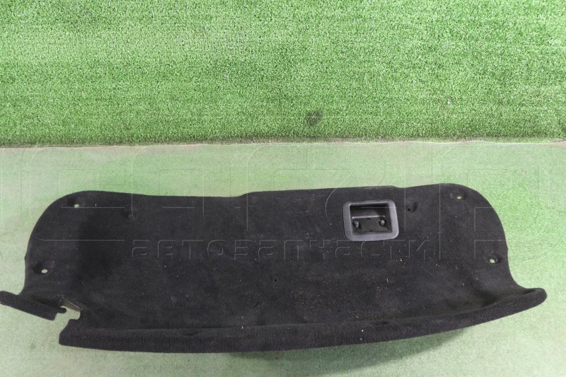 Обшивка крышки багажника GS460 URS190
