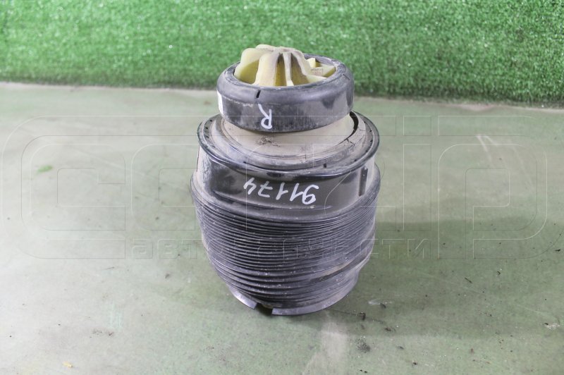 Пневмоподушка задняя правая MERCEDES CLS500 218 A2123202025 контрактная