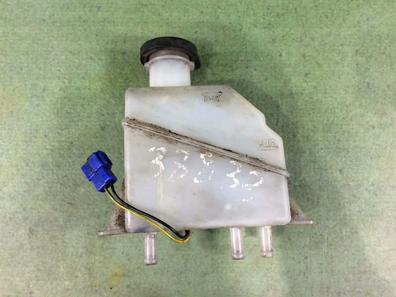 Бачок для тормозной жидкости CANTER FG70EB-50040