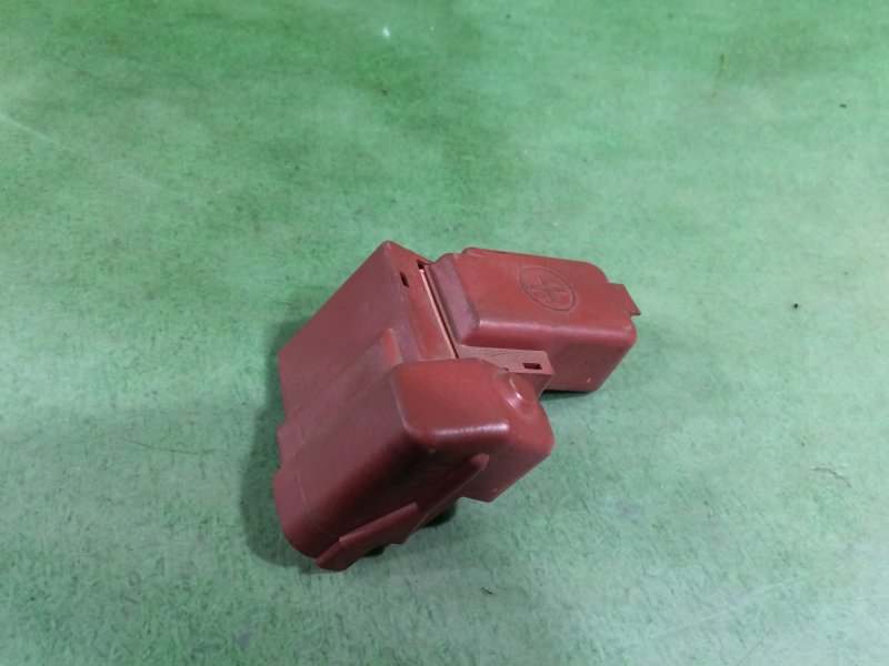 Крышка клеммы аккумулятора Toyota Passo KGC30 1KR