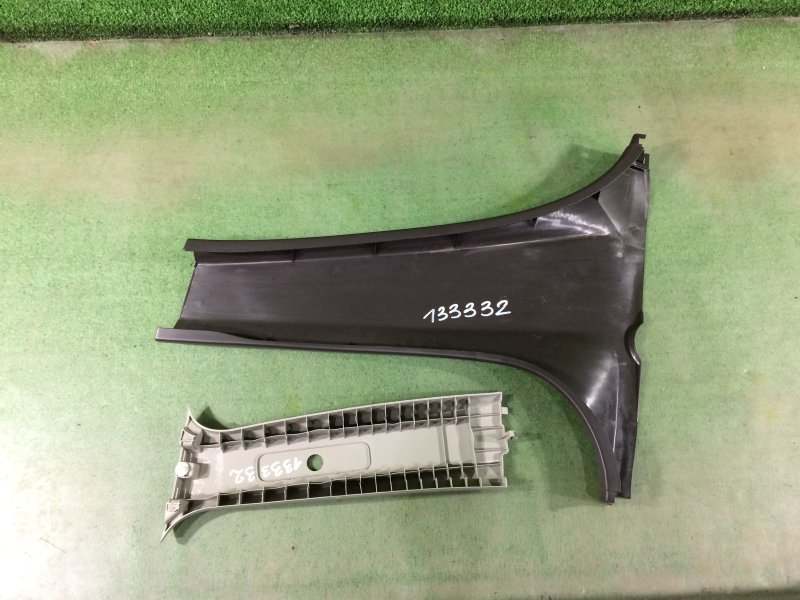 Накладка на стойку кузова правая Toyota Passo KGC30 1KR