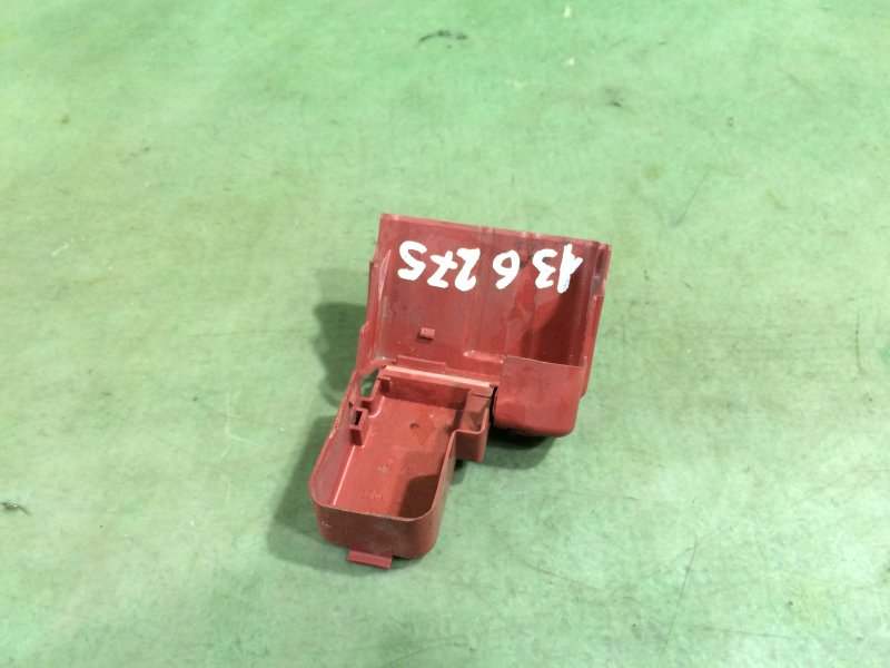 Крышка клеммы аккумулятора Toyota Passo KGC35 1KR-FE