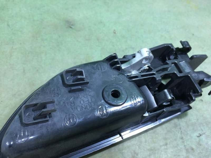 Ручка двери внутренняя передняя правая Fit Shuttle 2013 GG7 L15A