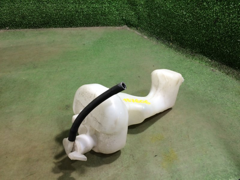 Бачок расширительный Toyota Passo 2013 KGC30 1KR-FE 16470B1050 контрактная