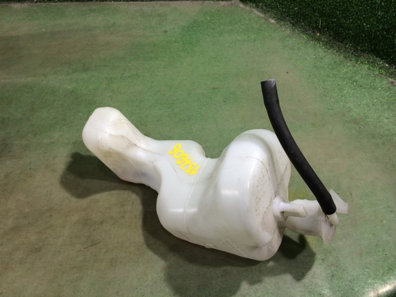 Бачок расширительный Toyota Passo KGC30 1KR-FE