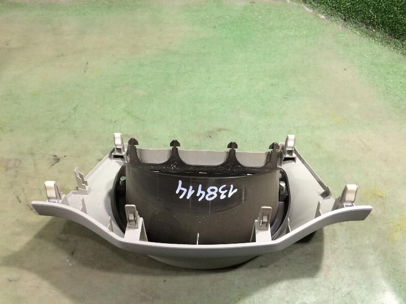 Консоль панели приборов Passo 2011 KGC30 1KR-FE