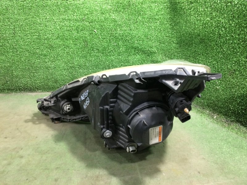 Фара ксеноновая правая Fit Shuttle 2011 GG7 L15A