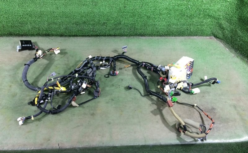 Запчасть проводка под торпедо HONDA Fit Shuttle 2011 GG7 L15A 38200-TF7-J21 контрактная Проводка под торпедо HONDA Fit Shuttle 2011 GG7 L15A 38200-TF7-J21 контрактная