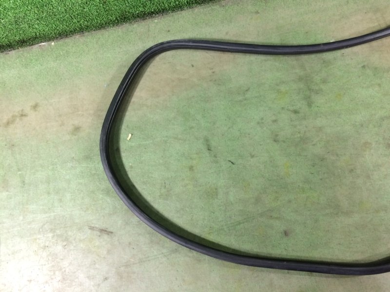 Уплотнительная резинка боковой двери задняя левая HONDA Fit Shuttle GG7 L15A