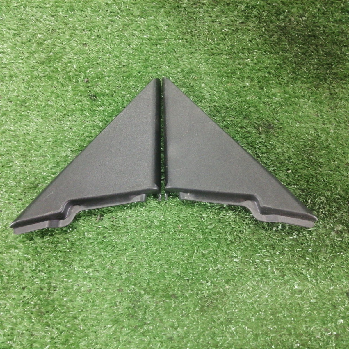 Запчасть уголок двери внутренний Toyota CAMRY 2006 ACV30 2AZ-FE 67492-33090 контрактная Уголок двери внутренний Toyota CAMRY 2006 ACV30 2AZ-FE 67492-33090 контрактная