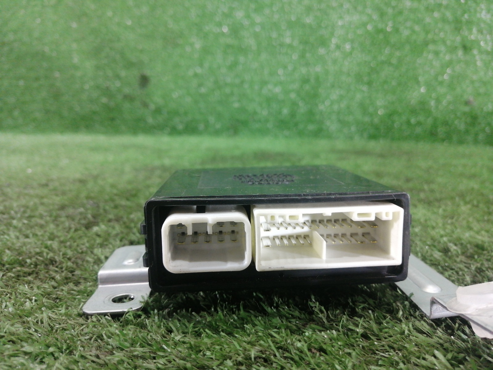 Блок управления дверьми задний правый RX300 1999 MCU15 1MZ