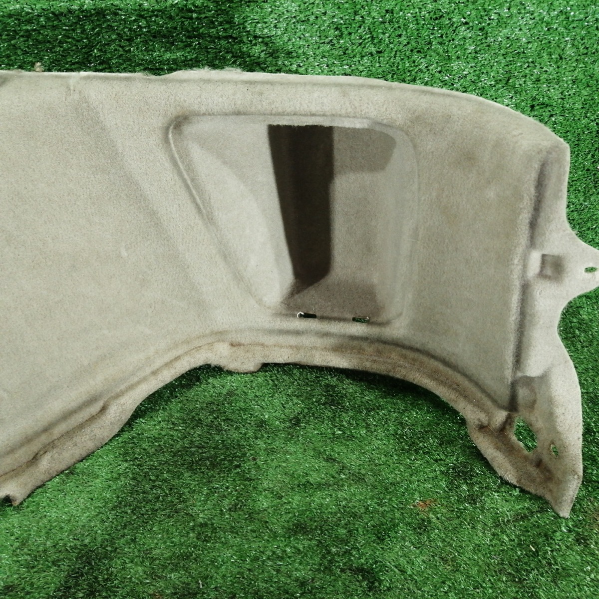 Обшивка багажника задняя правая LEXUS RX300 MCU15 1MZ