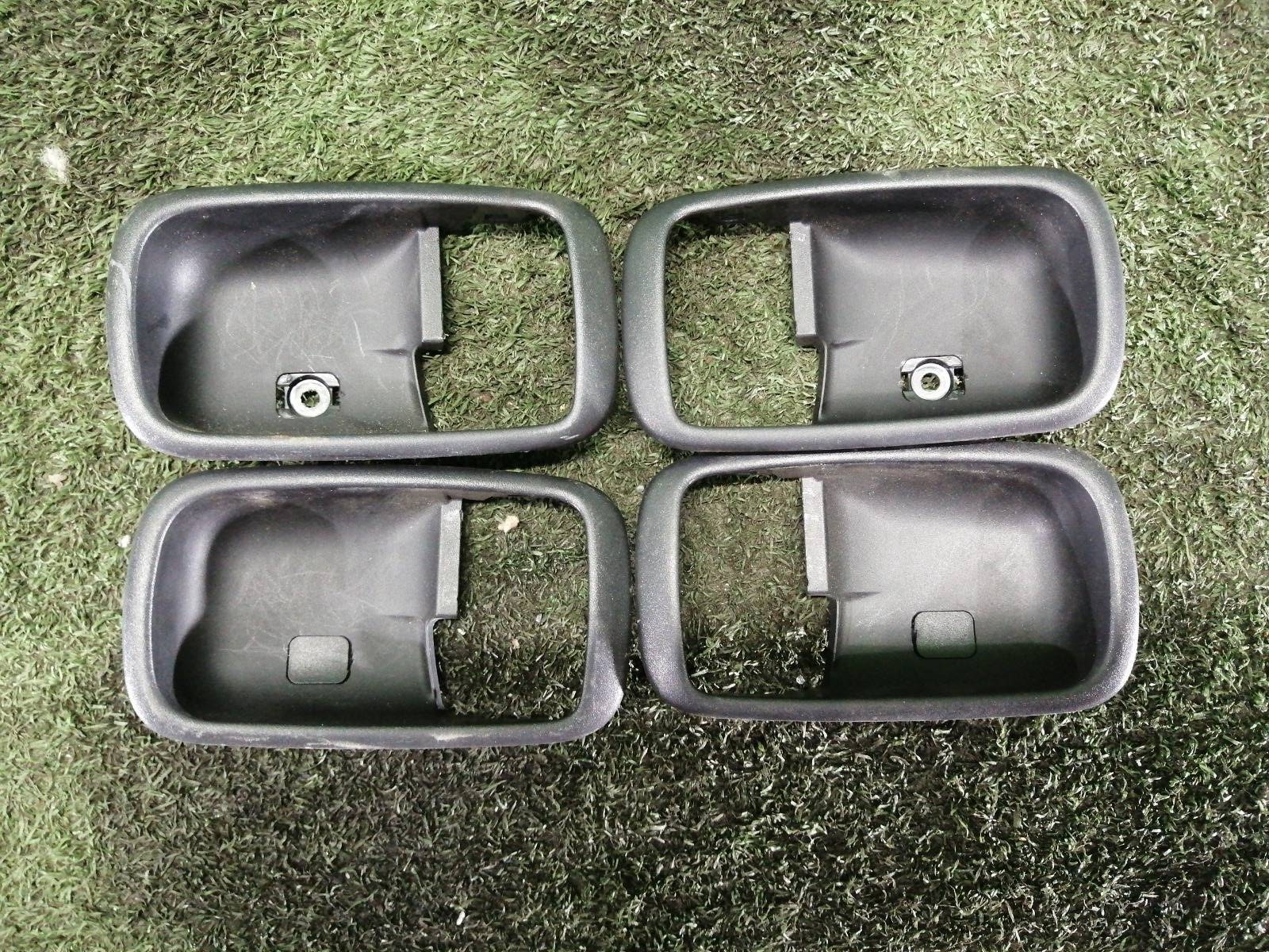 Накладка ручки внутренней MITSUBISHI AIRTREK 2004 CU2W 4G63T MR633074 контрактная