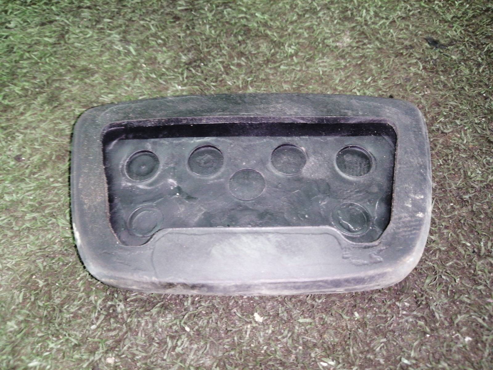Накладка педали тормоза GS300 1998 JZS160 2JZ-GE
