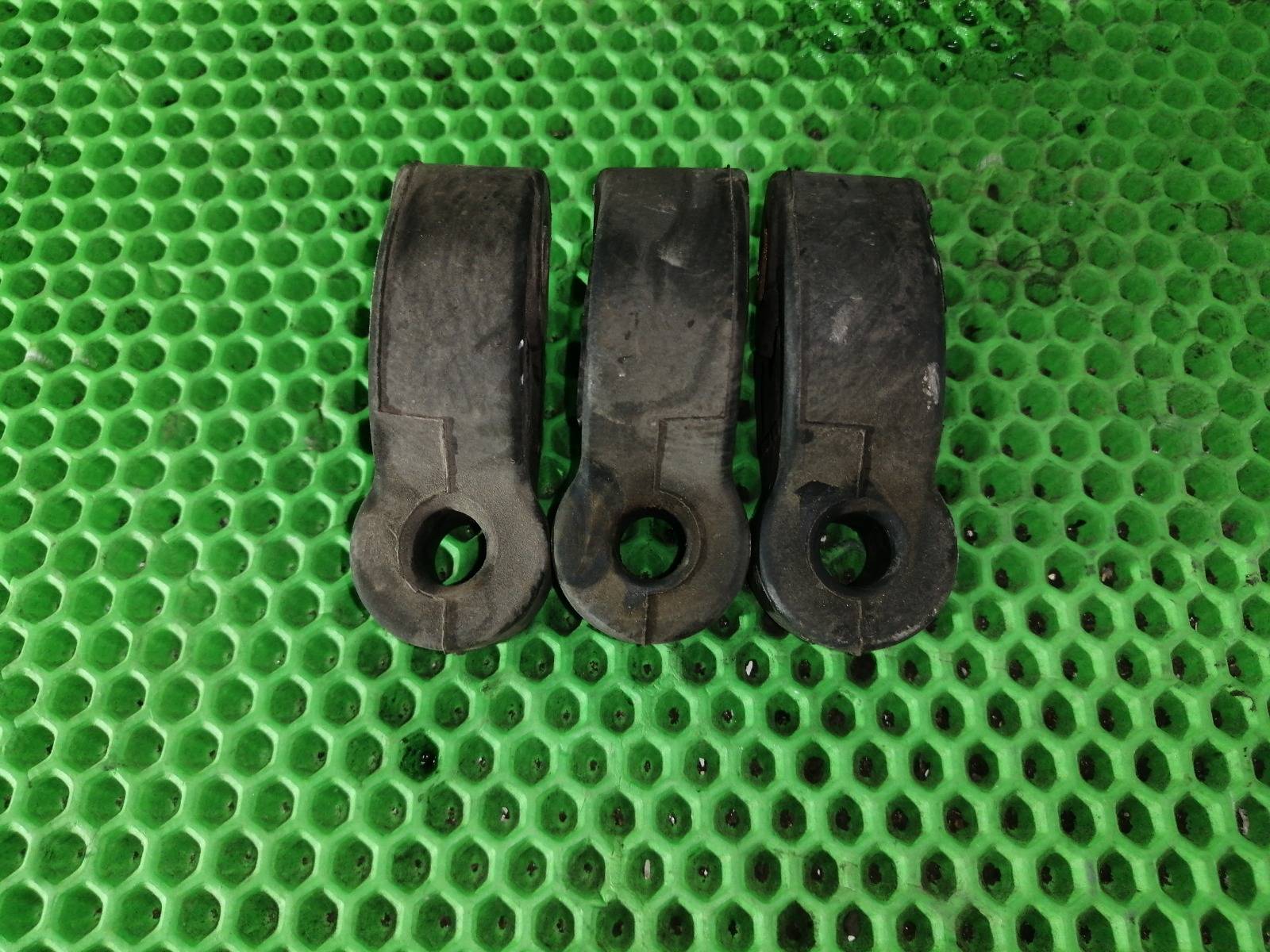 Резинка глушителя AIRTREK 2004 CU5W 4G69 Резинка глушителя AIRTREK 2004 CU5W 4G69