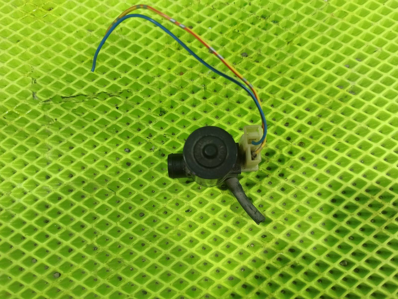 Насос омывателя Suzuki Escudo TD94W H27A