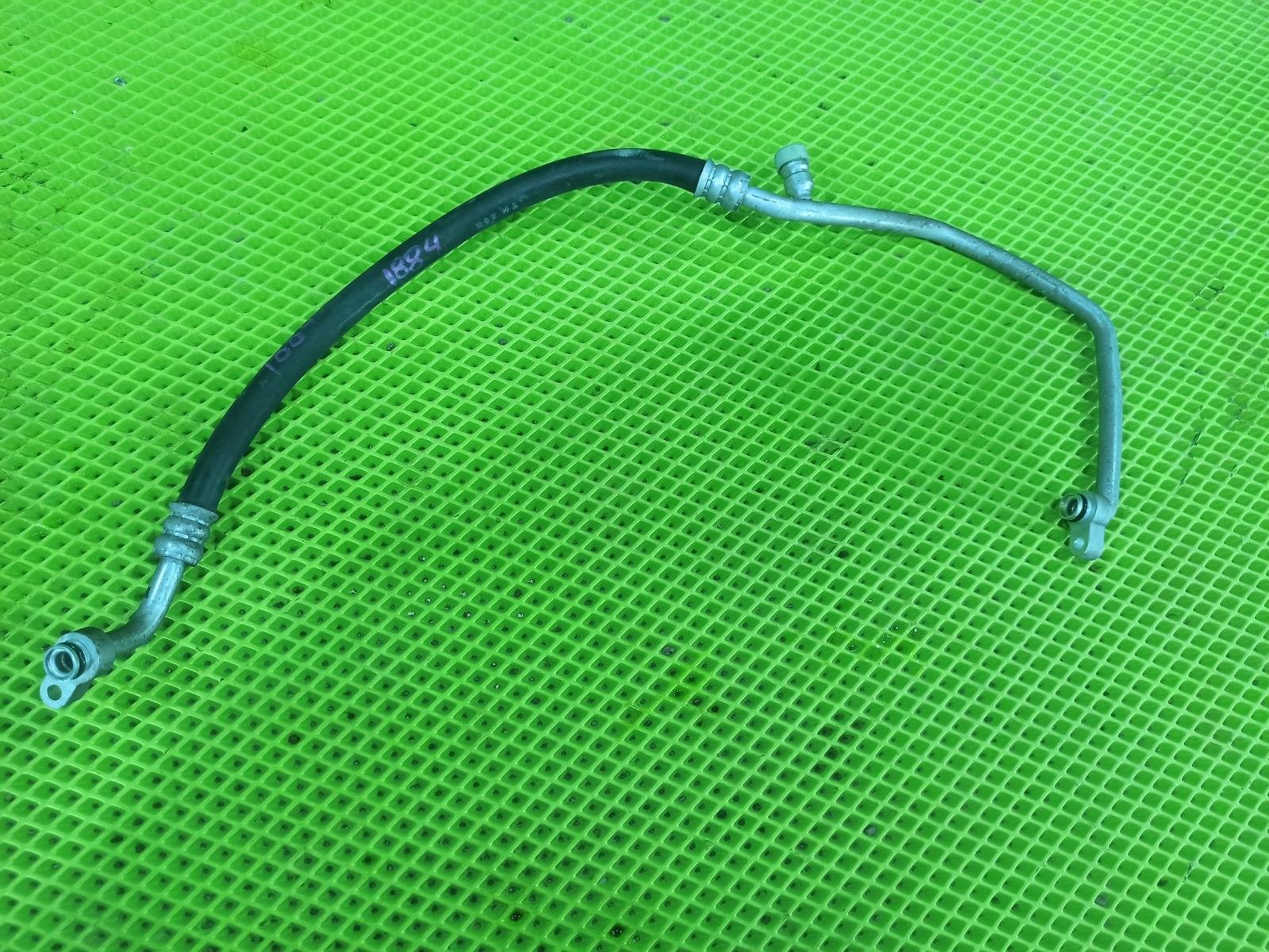 Трубка кондиционера Suzuki Escudo 2005 TD94W H27A 9572064J20 контрактная