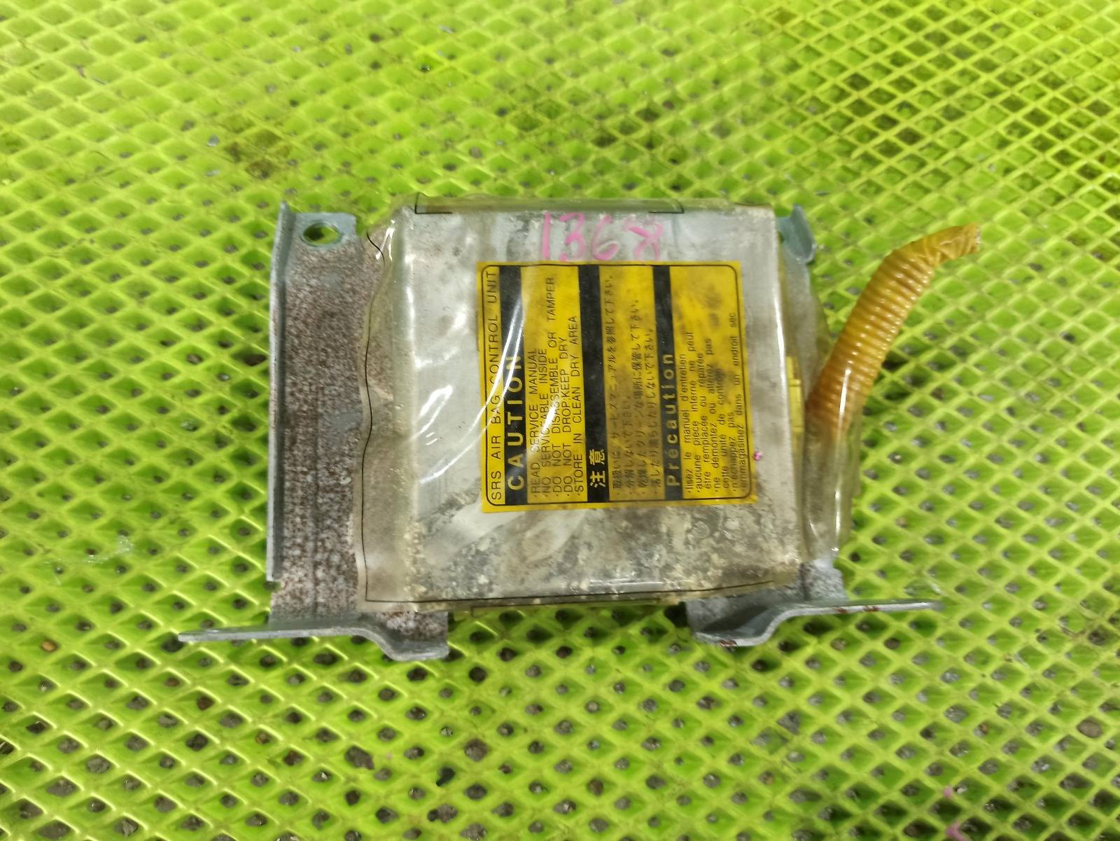 Блок управления AIRBAG Subaru Forester 2001 SF5 EJ205 98221FC170 контрактная