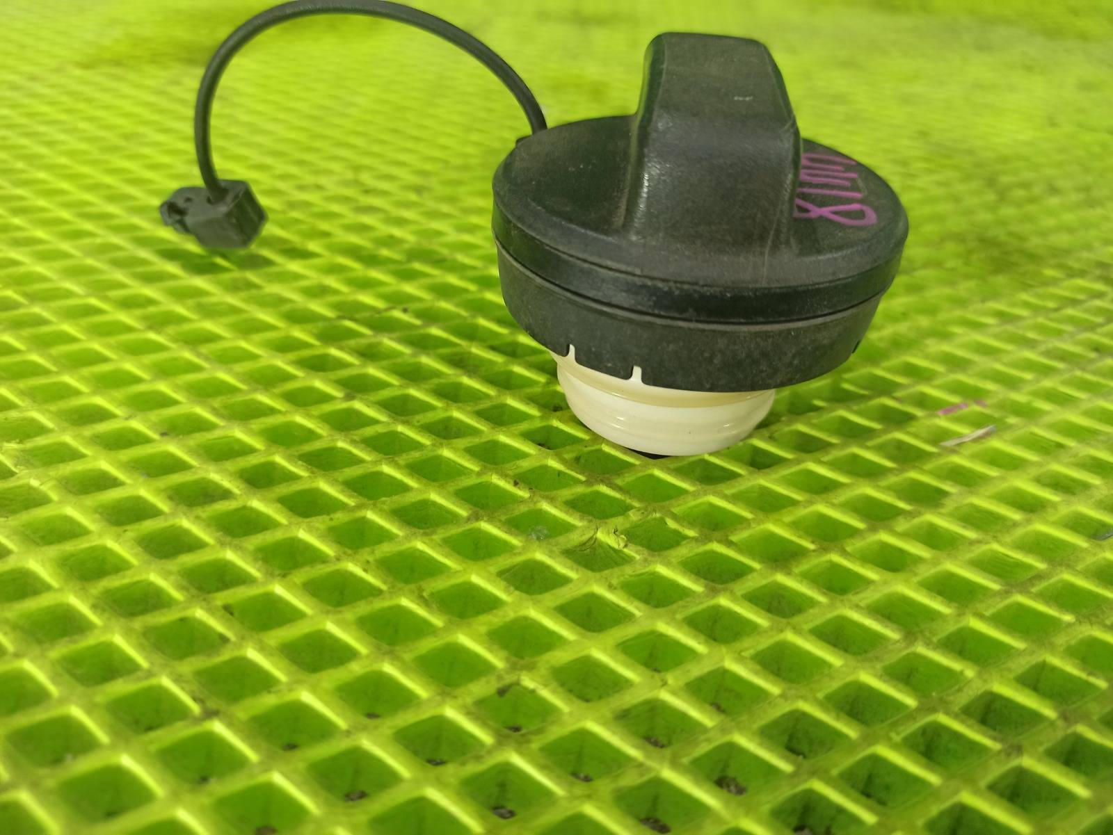 Крышка топливного бака Stream 2011 RN8 R20A