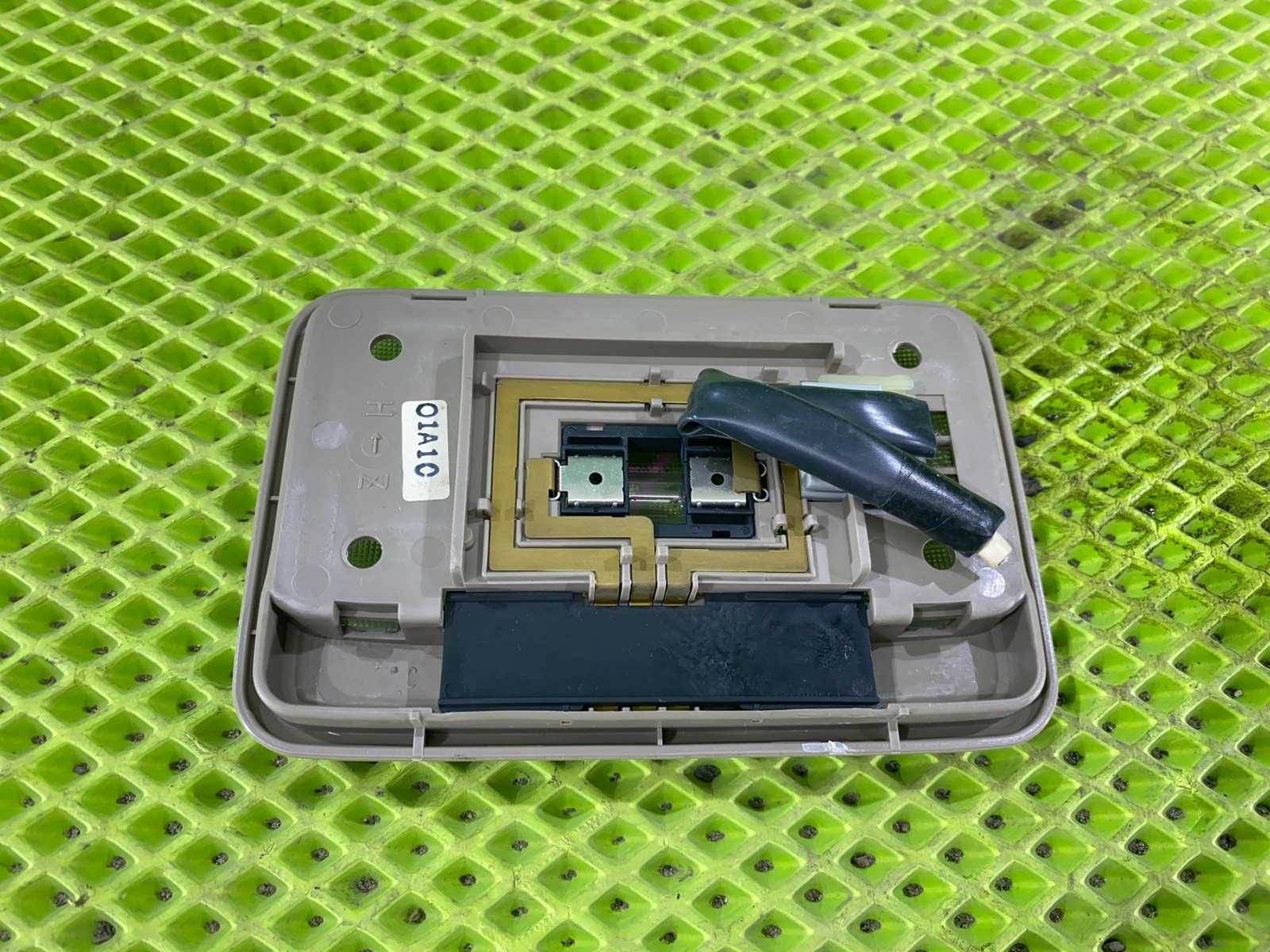 Плафон салона Odyssey 2001 RA6 F23A Плафон салона Odyssey 2001 RA6 F23A