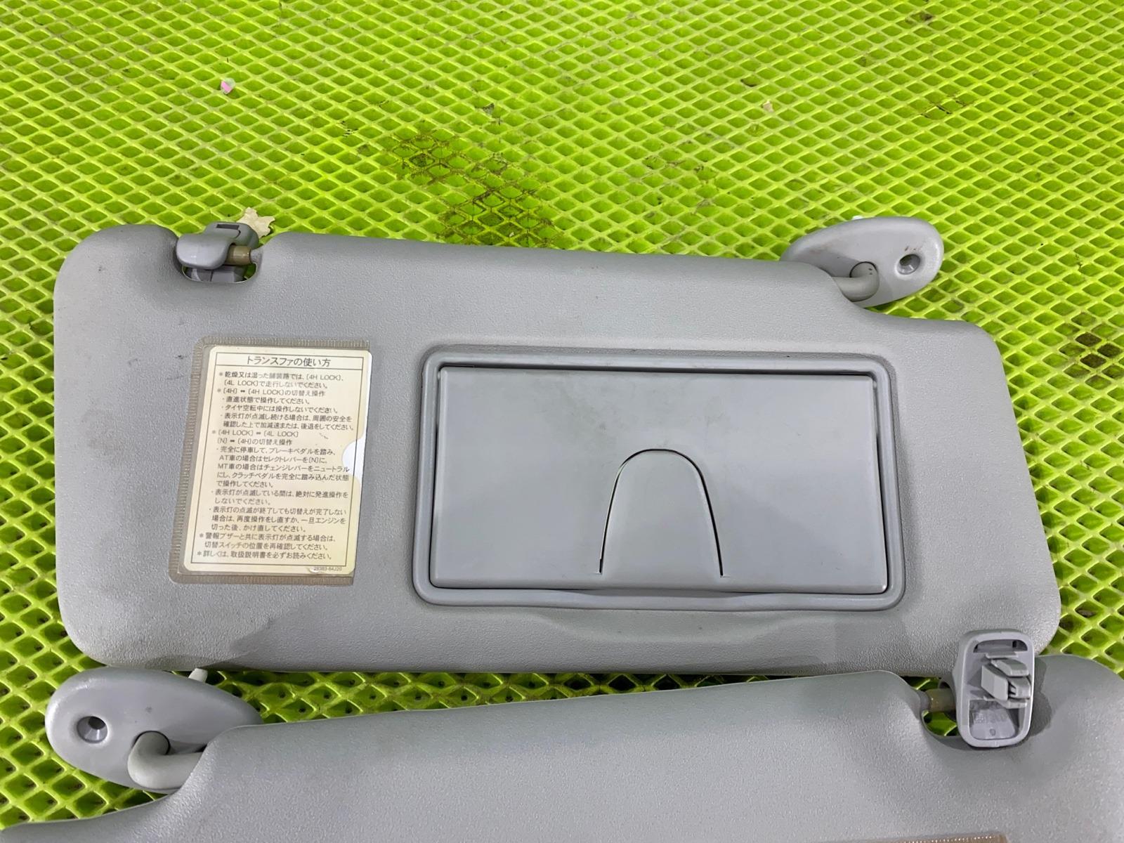 Козырек солнцезащитный Escudo 2005 TD94W H27A