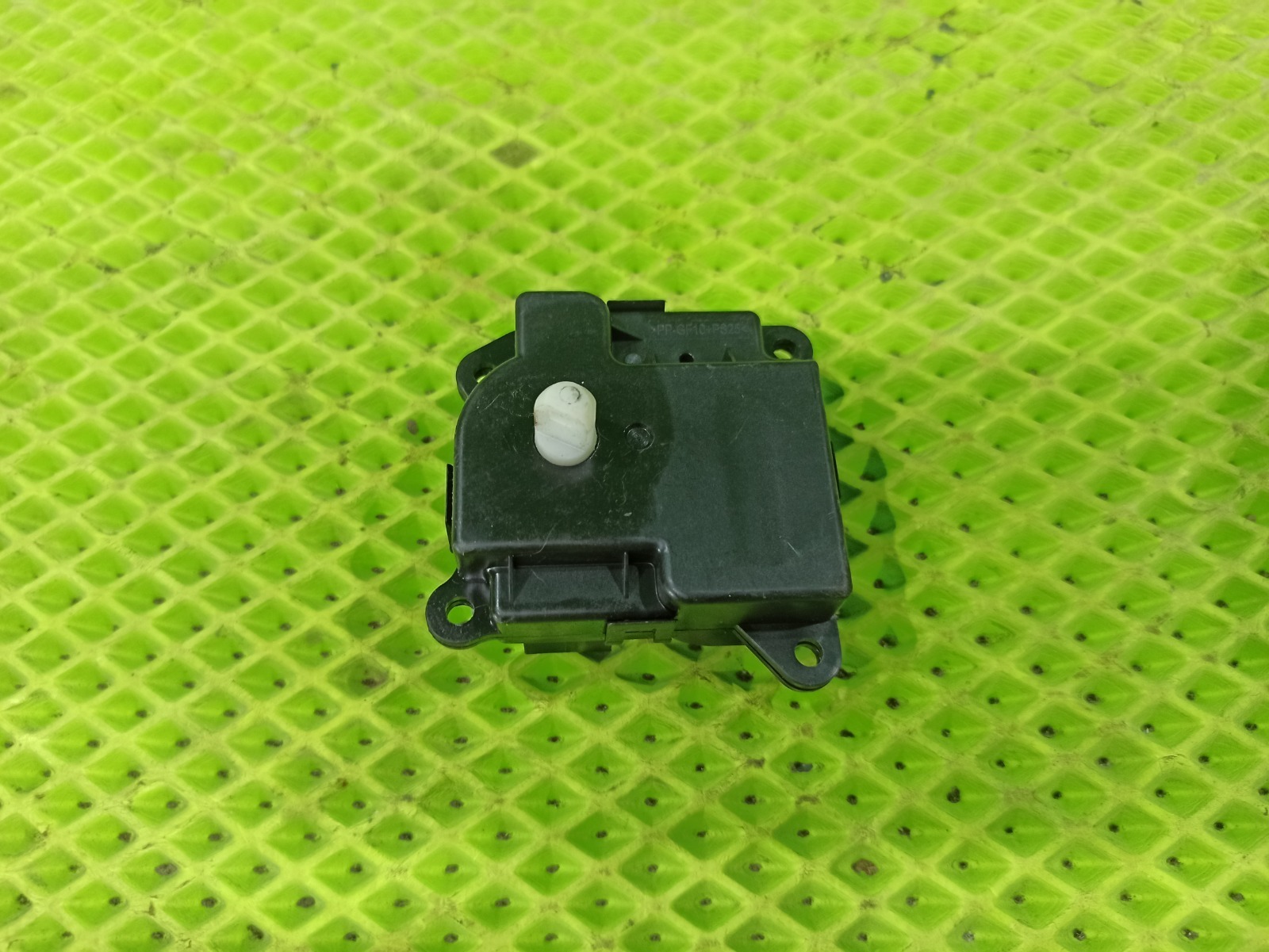 Сервопривод заслонок печки Escudo 2005 TD94W H27A Сервопривод заслонок печки Escudo 2005 TD94W H27A