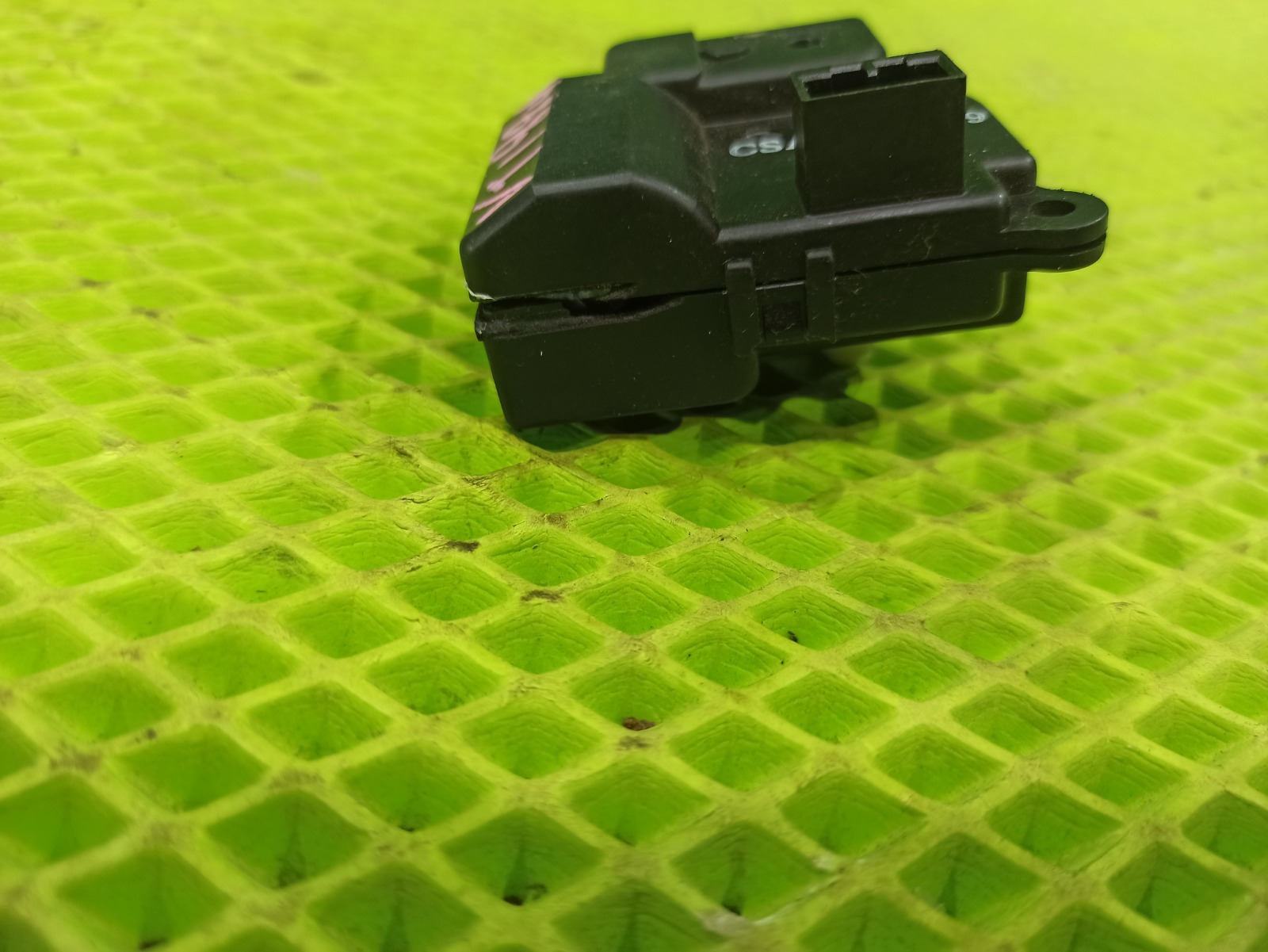 Сервопривод заслонок печки Escudo 2005 TD94W H27A Сервопривод заслонок печки Escudo 2005 TD94W H27A