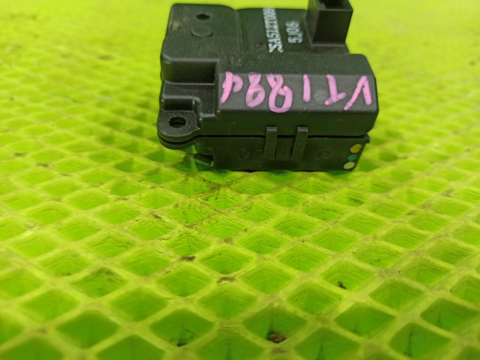 Сервопривод заслонок печки Escudo 2005 TD94W H27A Сервопривод заслонок печки Escudo 2005 TD94W H27A