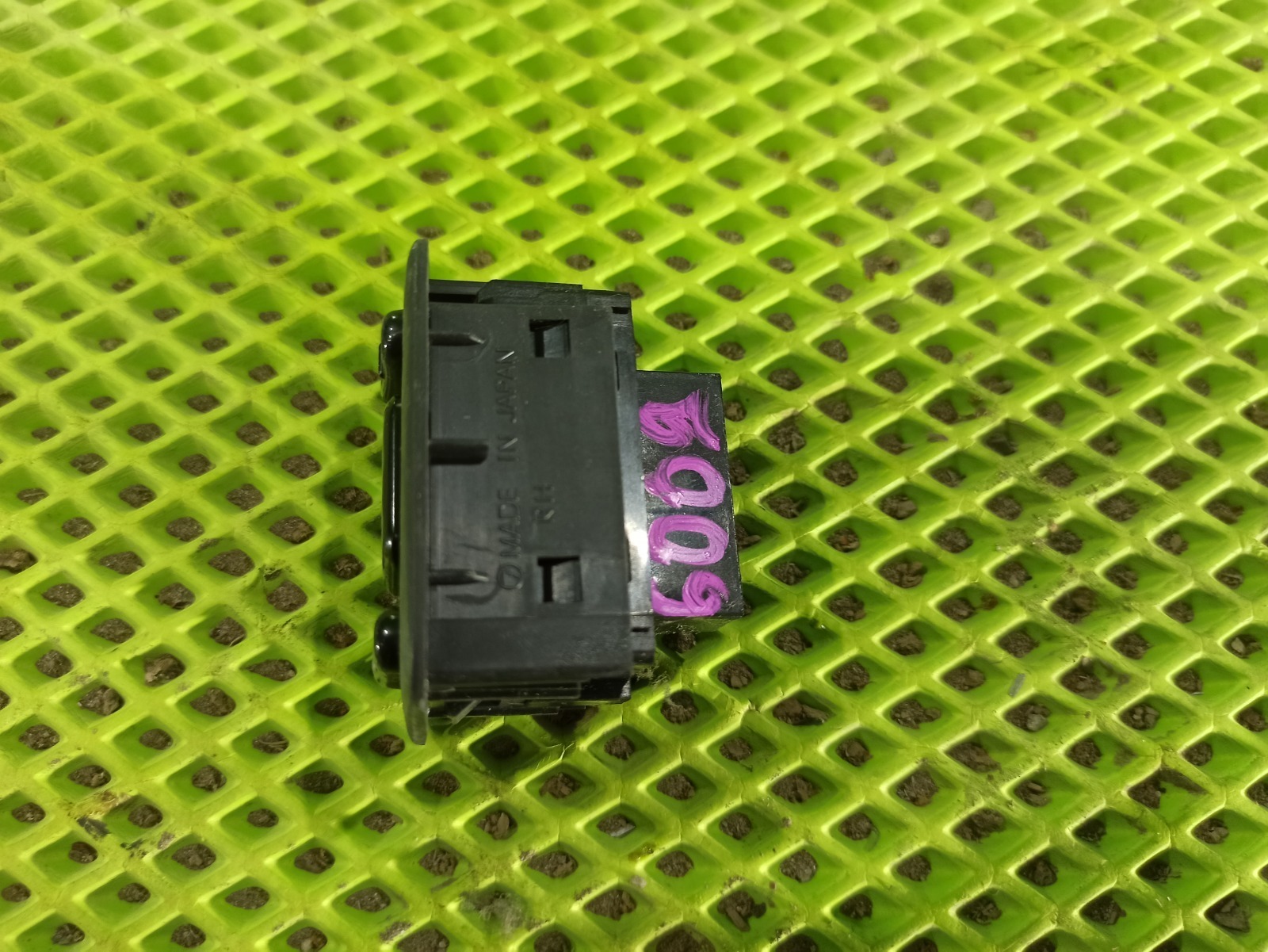 Блок управления зеркалами Forester 2001 SF5 EJ205 Блок управления зеркалами Forester 2001 SF5 EJ205