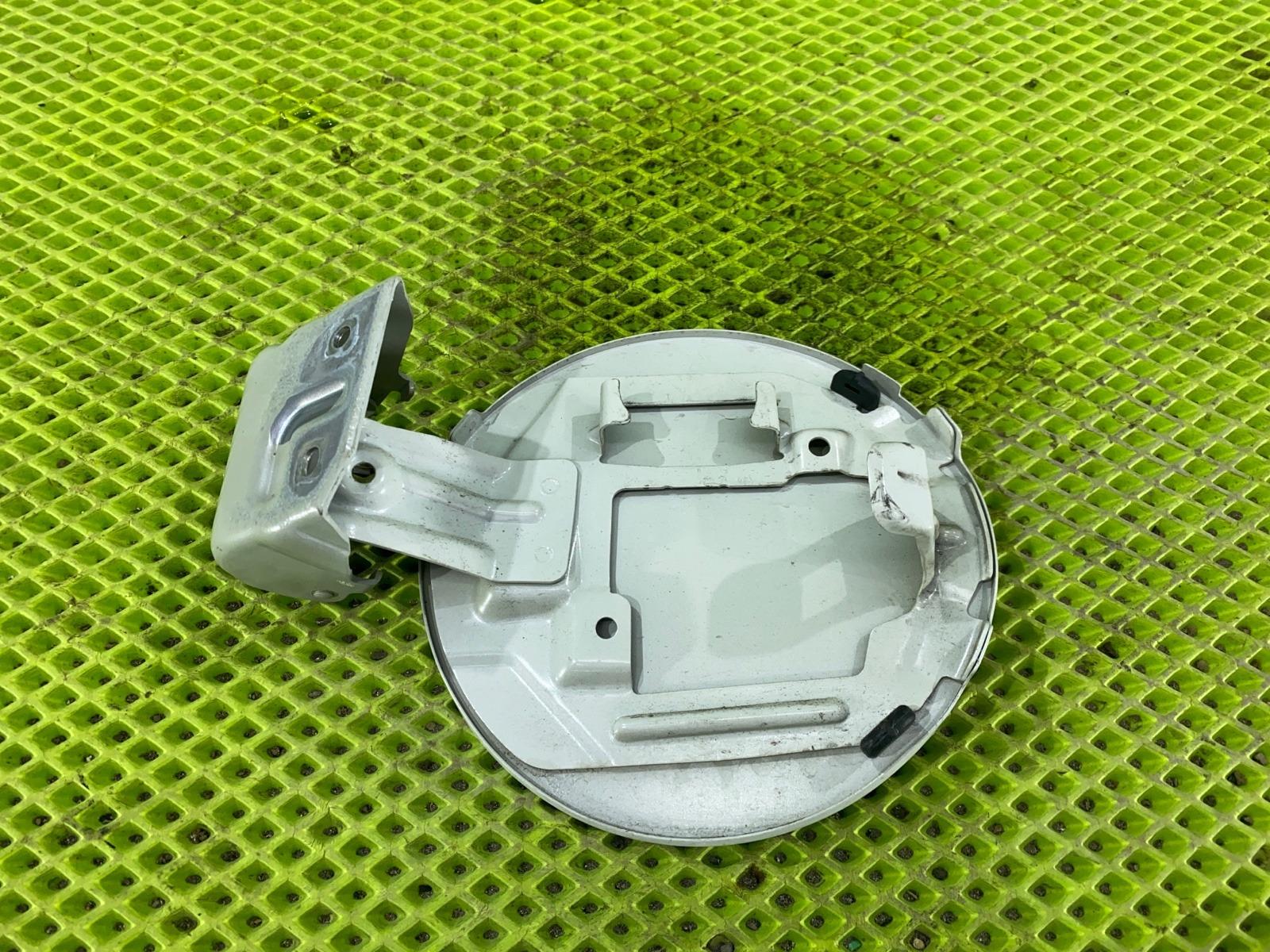 Лючок топливного бака Suzuki Escudo TD94W H27A