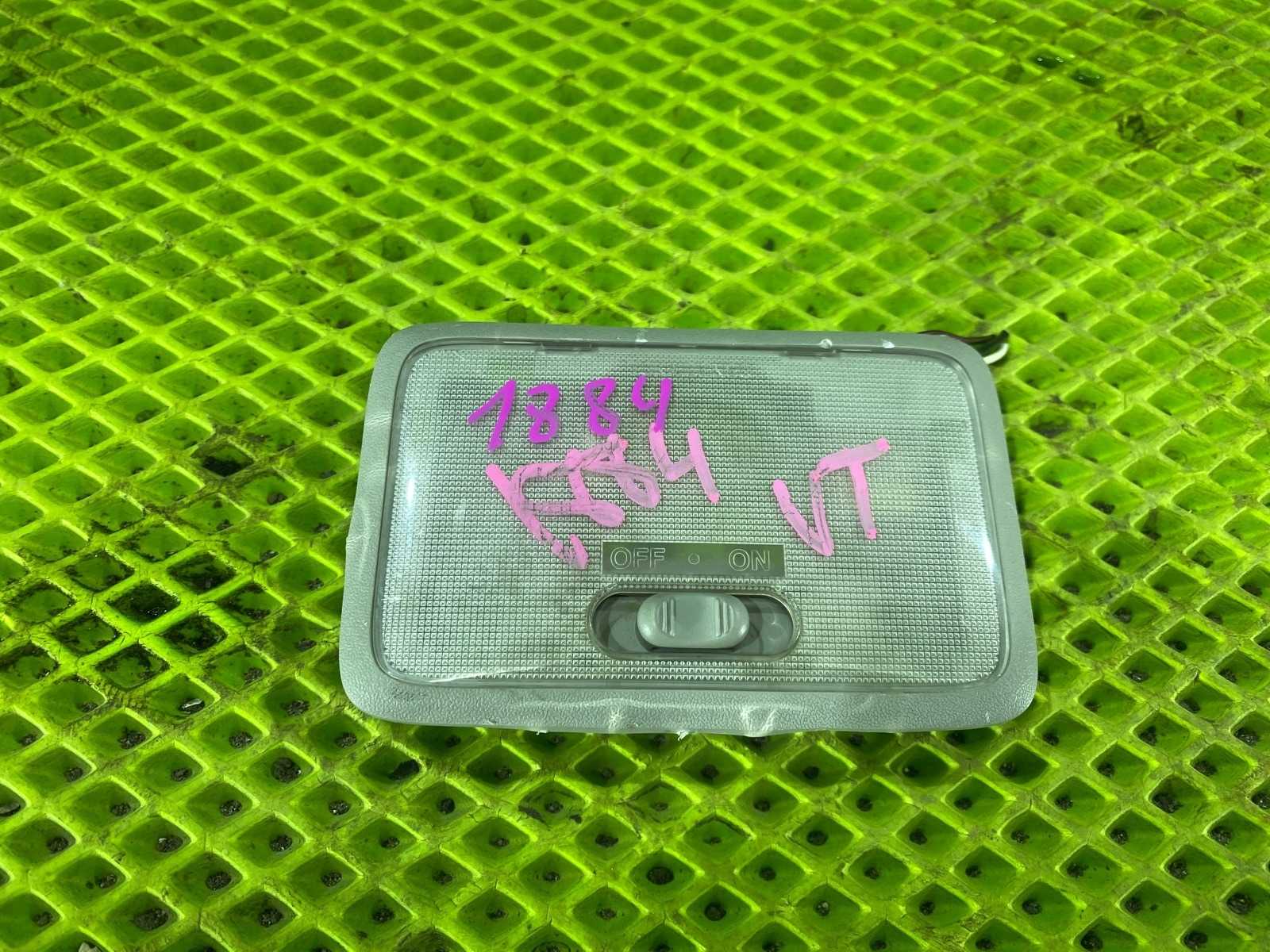 Запчасть плафон салона Suzuki Escudo 2005 TD94W H27A 3621065J026GS контрактная Плафон салона Suzuki Escudo 2005 TD94W H27A 3621065J026GS контрактная